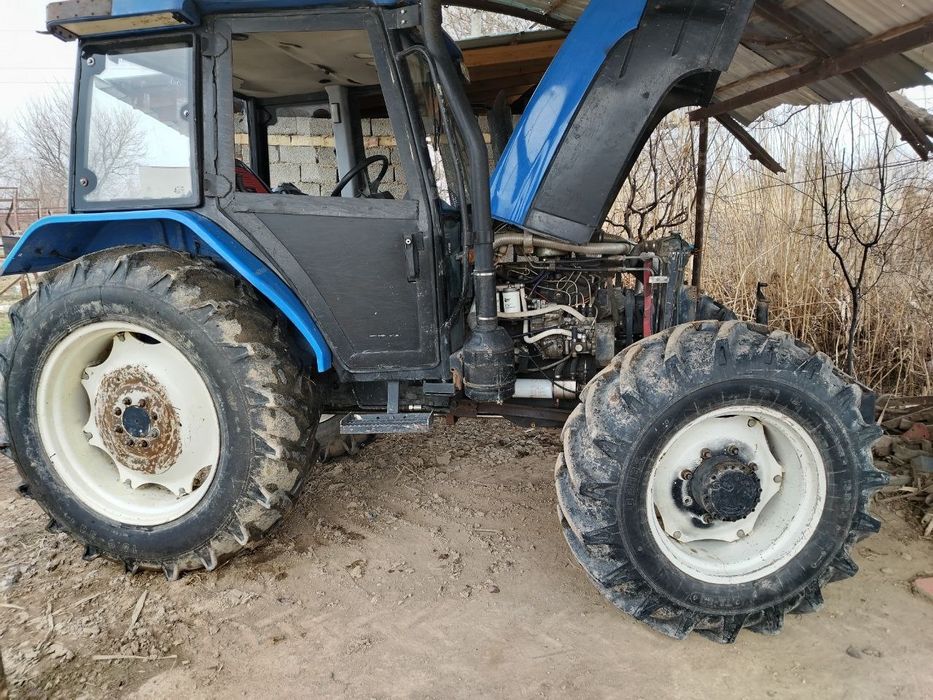 Holding 5060 traktor sotiladi