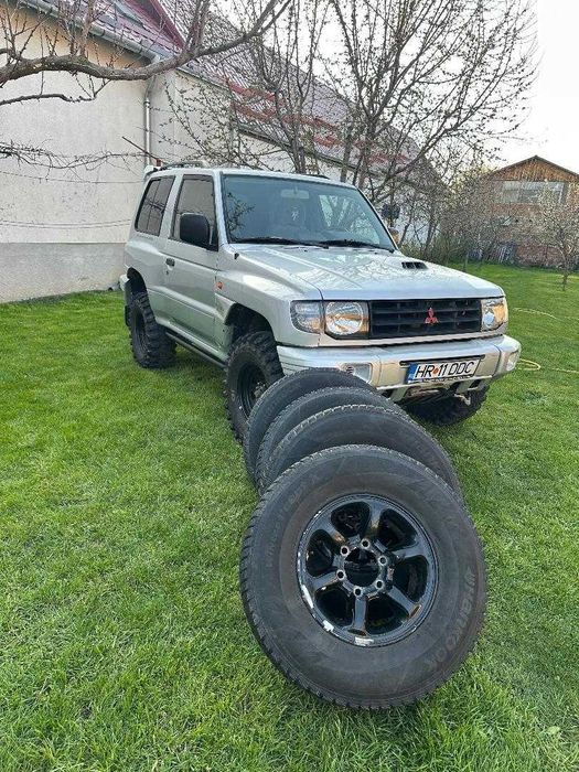 Mitsubishi Pajero Utilitar