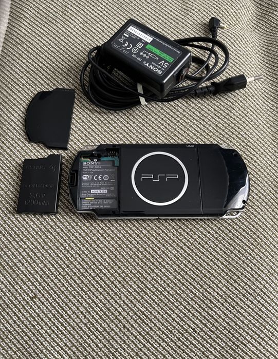 Vând PSP 3000 modat