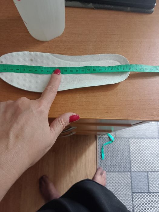 Продам туфли на девочку