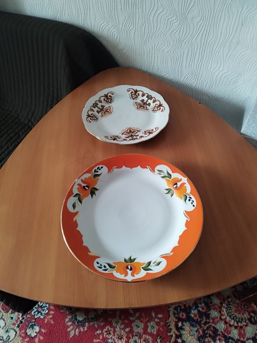 Продам набор тарелок