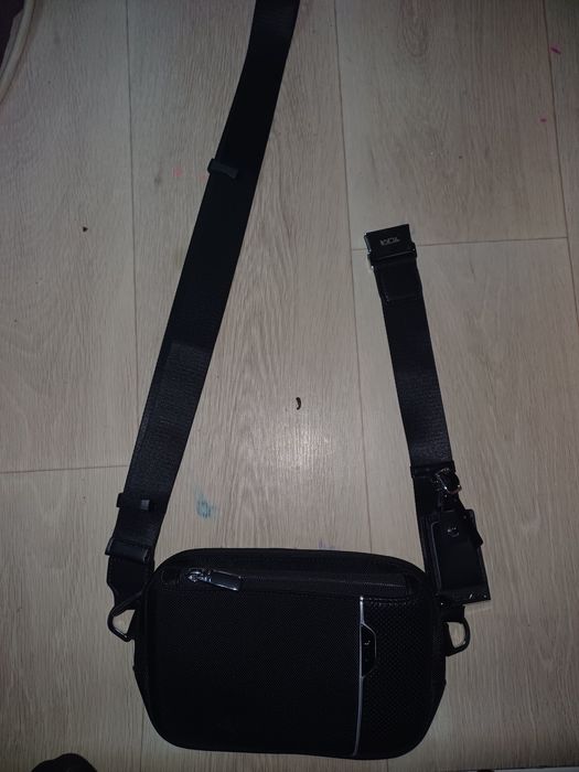 Продам барсетку Tumi