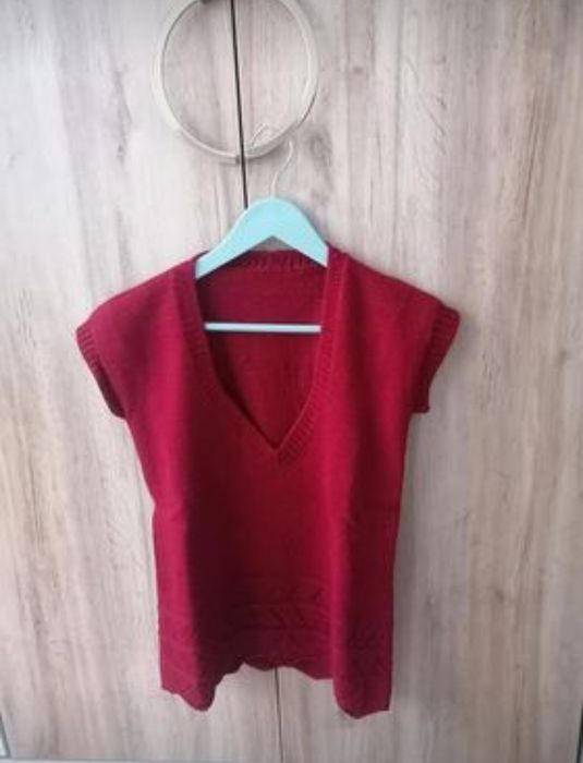 Дамски  пуловери и жилетки