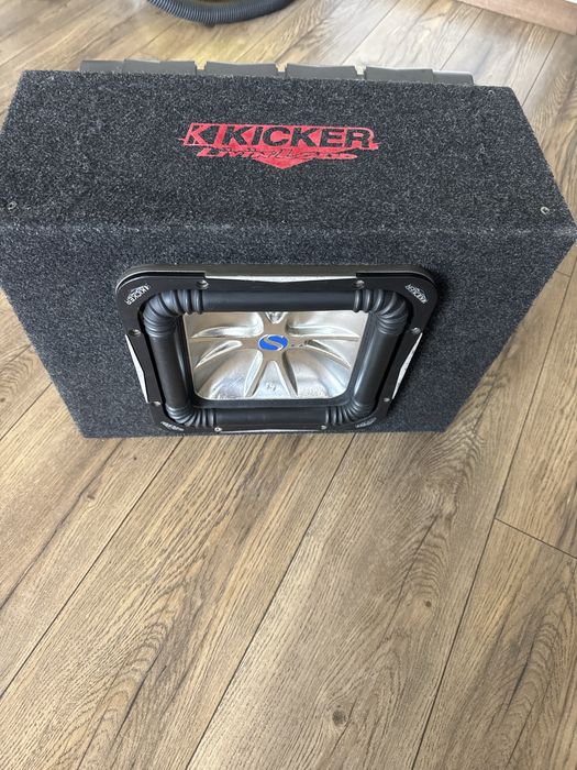 Subwoofer Kicker Solo Baric S10L7 cu amplificator Kicker KX300.2