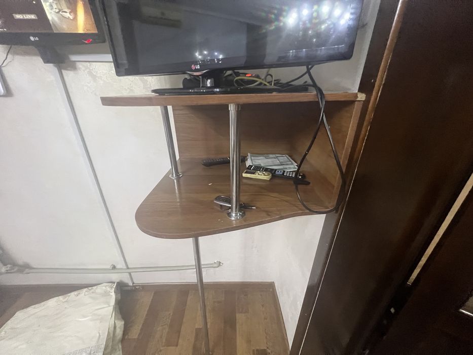 Подставка  под телевизор