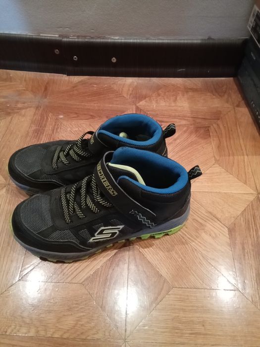 Спортивная обувь