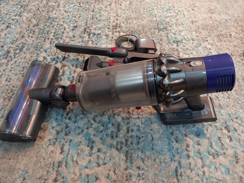 Aspirator Dyson V10