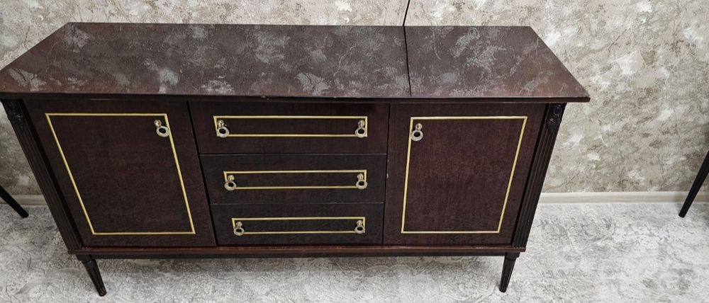 Продаётся лакированный комод ОНИКС Румыня в хорошем состоянии.