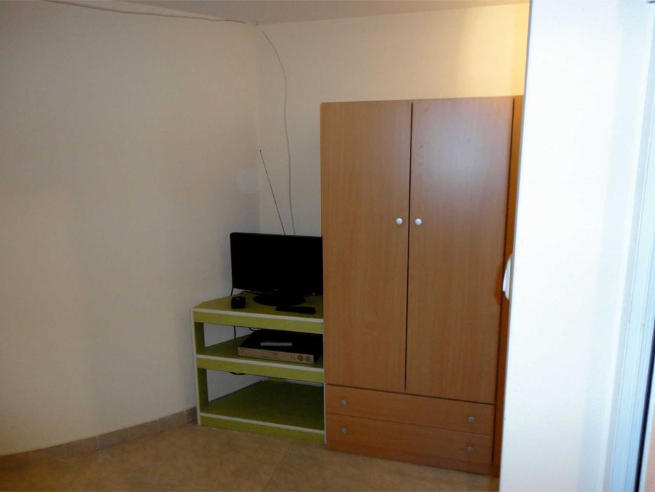 Отдавам апартамент под наем, гр. Варна, едностаен, район ВИНС- 600 лв.