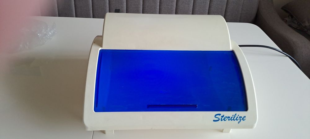 Фризьоски инструменти и оборудване