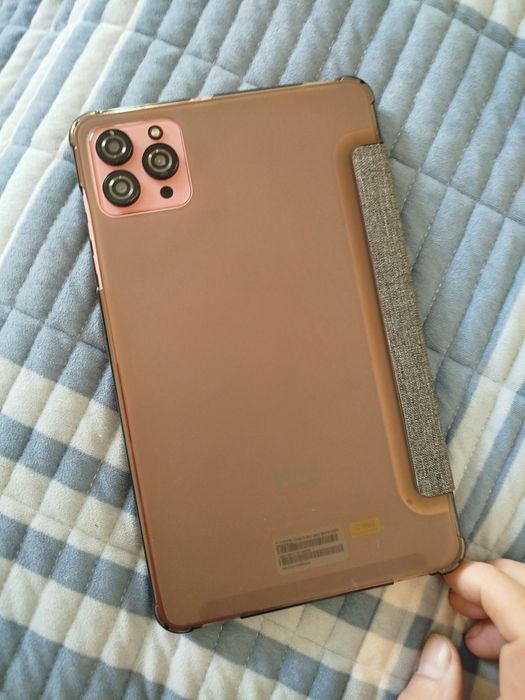 Планшет, почти новый