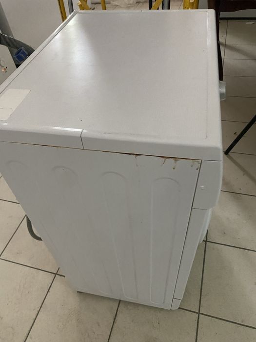 Продаю стиральную машину