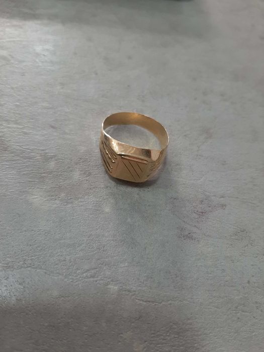 Златен Мъжки Пръстен 585-14к