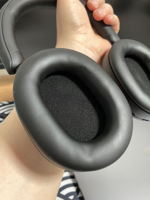 Продам Sony XM5 черного цвета