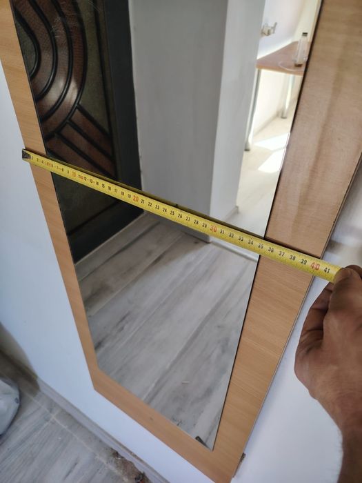 Cuier hol compus din doua corpuri.Oferta îl dau urgent