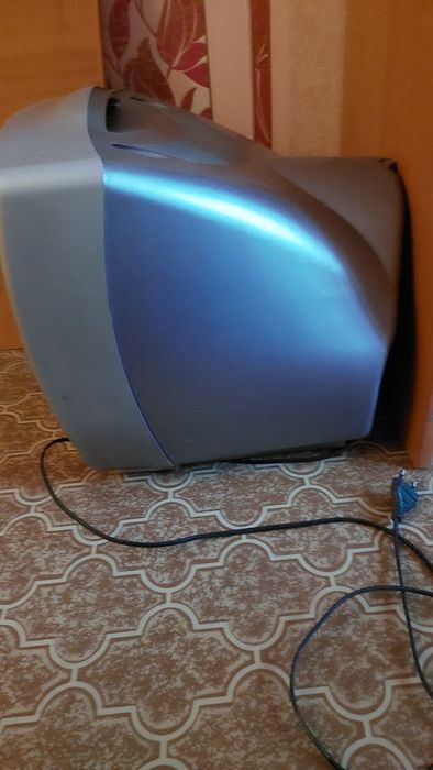 Продаю телевизор Горизонт