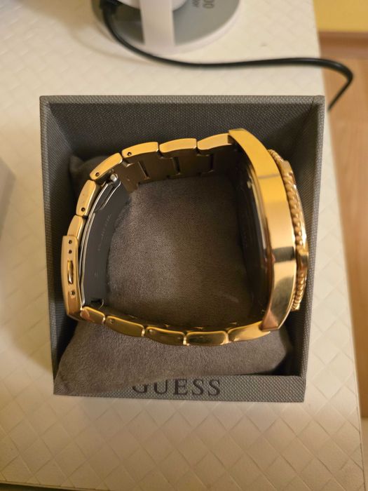 Часовник Guess Frontier W0799G2
