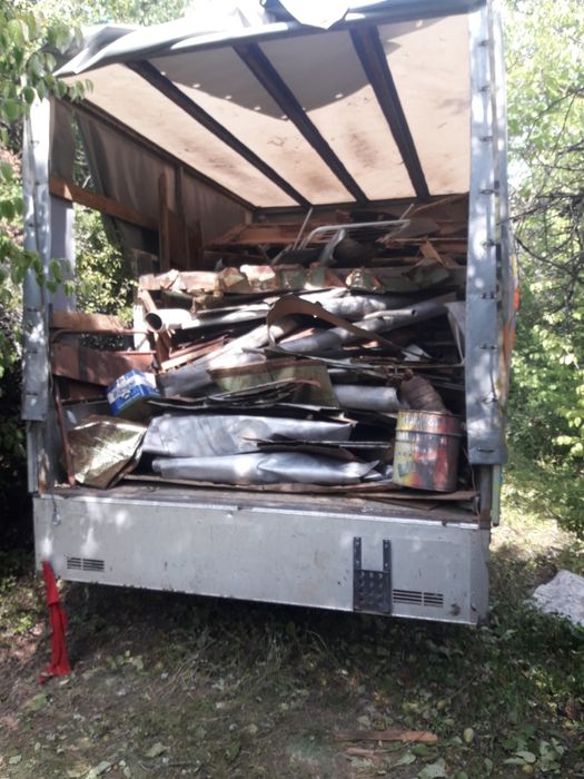 Хамали София.Почиства Мазета Тавани,Премества Мебели Багаж,Превоз