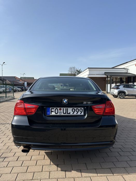 BMW 318i / 2009 / 156.000 km / manuala