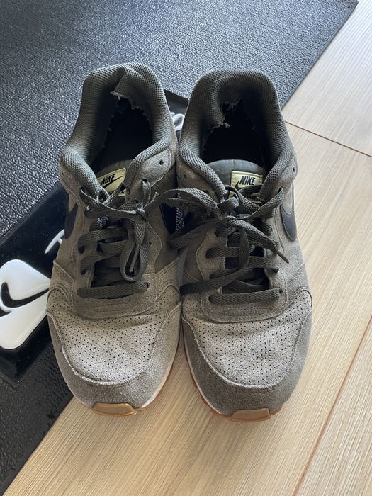 Papuci Nike MD Runner 2 barbati marime 44