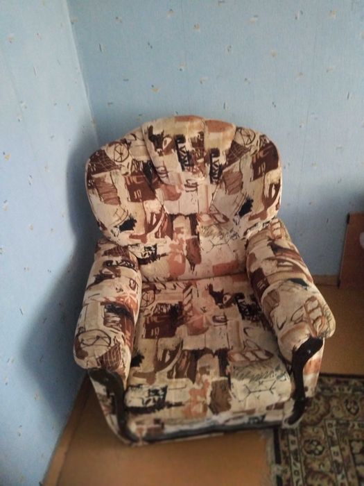 Диван и кресло б/у