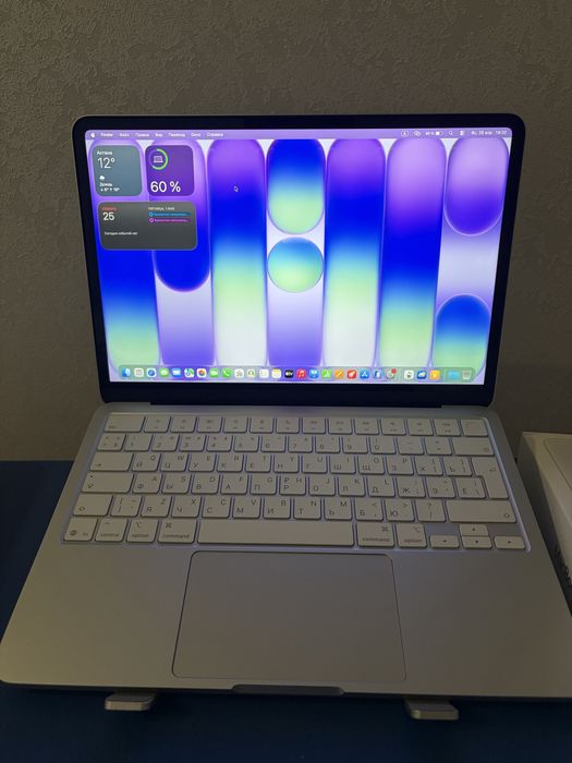 Macbook neo 512 гб есть торг срочно
