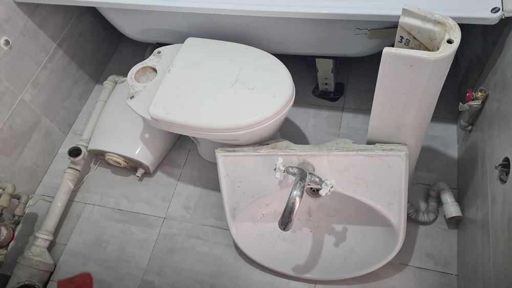 Унитаз, раковина