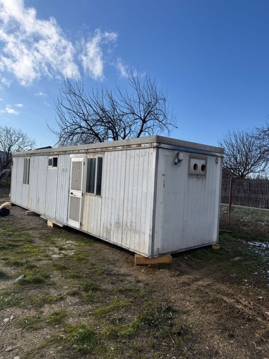 Container de 10mx 2,40 cu baie încălzire și electricitate