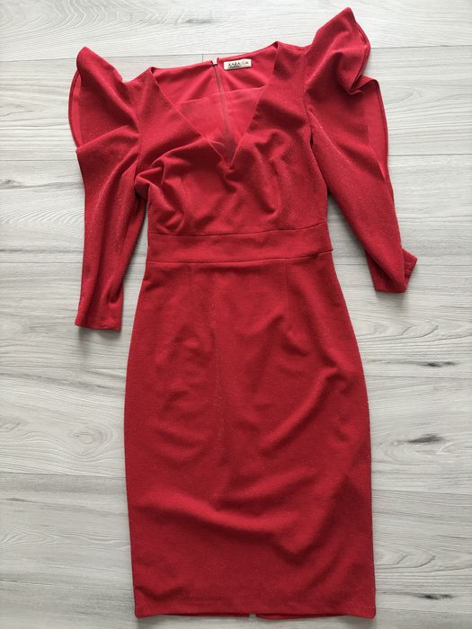 Rochie rosie eleganta cu sclipici