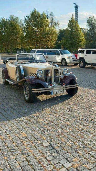 Limuzine de inchiriat / inchiriere limuzina nunta /masina decapotabila