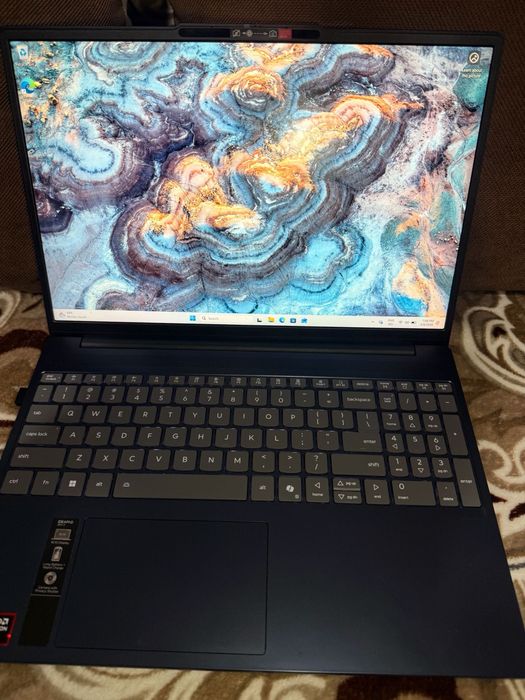 Laptop Lenovo IdeaPad Slim 3 Ryzen 7, 24GB RAM, 1TB SSD – nou