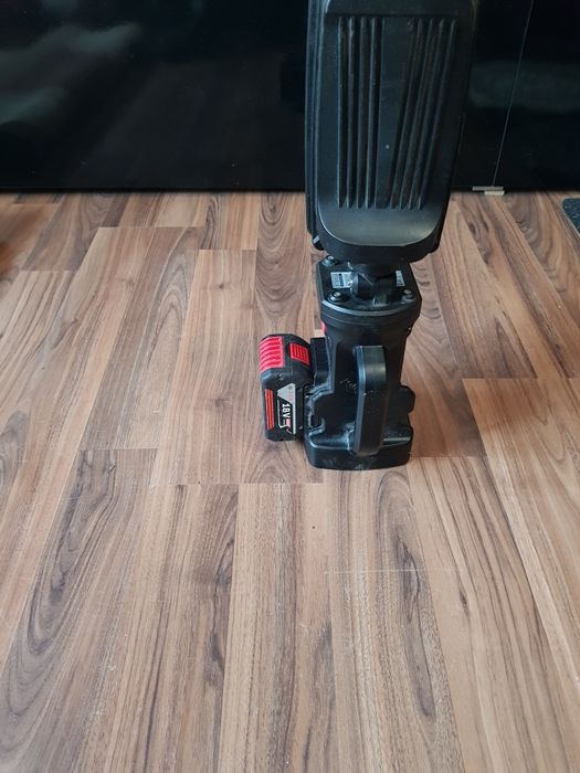 Lampă de lucru Stroxx cu acumulator bosch