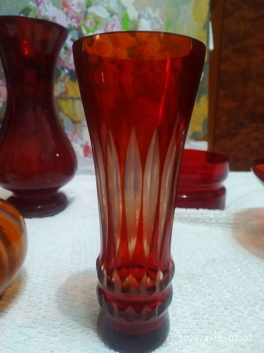 Вазы красное стекло,советского периода