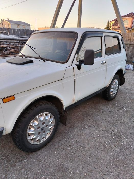 Автомобиль Нива 21213