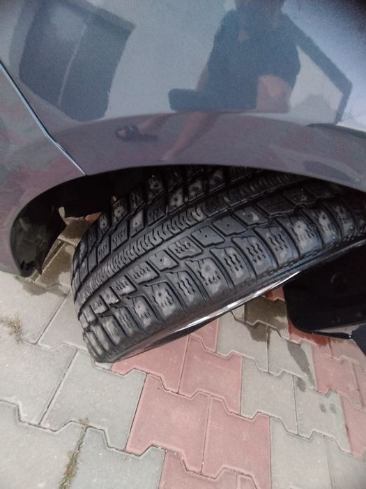 Ford focus an 2012 benzina  2200 euro
