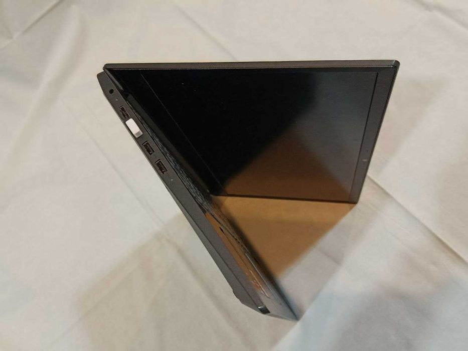 Kampyuter Sotiladi LENOVO holati zo'r (AMD_RYZEN 3)