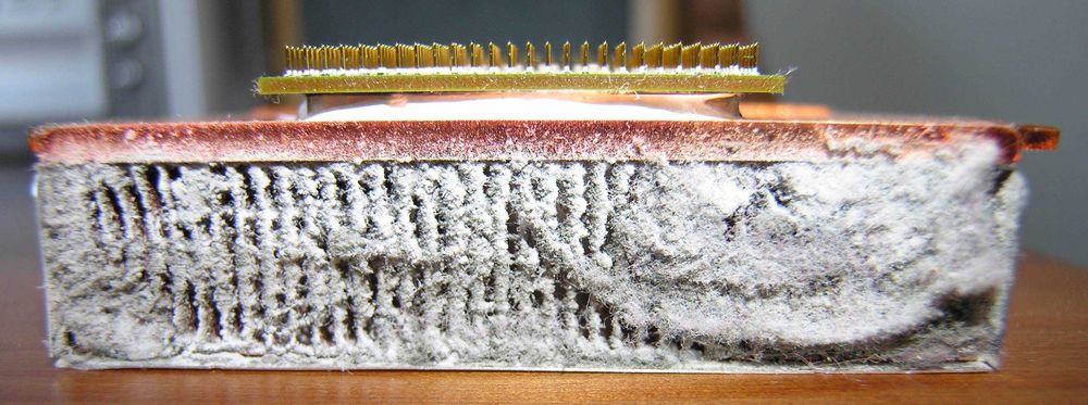 Curatare revizie laptop unitate PC Playstation ps5 ps4