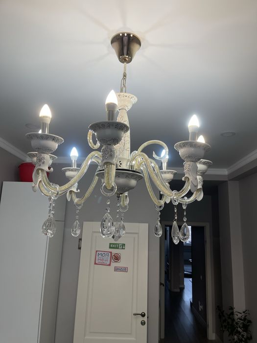 Люстра + один бра