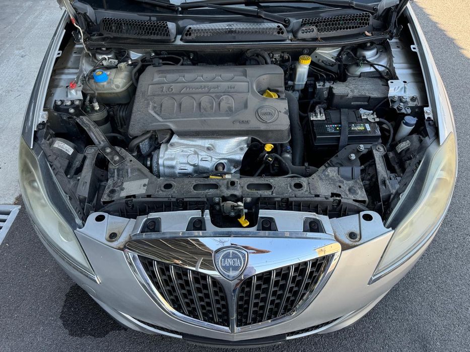 Lancia  Delta 1.6 На Части