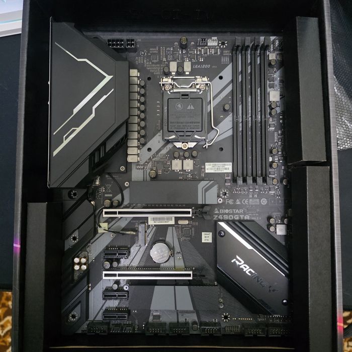 Комплект Biostar Z490 GTA+ I5 11400f+16gb. Возможен обмен.  Доставка .