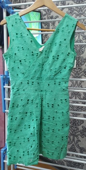 Продам женские платья.