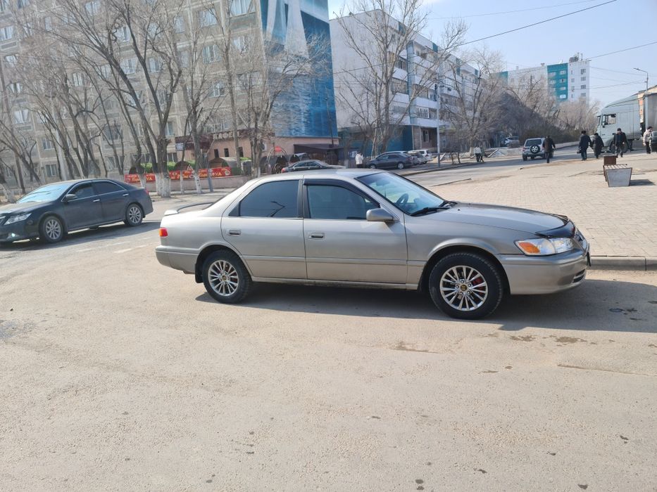 Тоиота камри срочно
