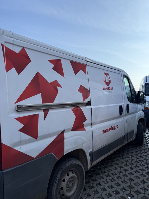 Vand peugeot boxer 2009 stare de functionare acte in regula .