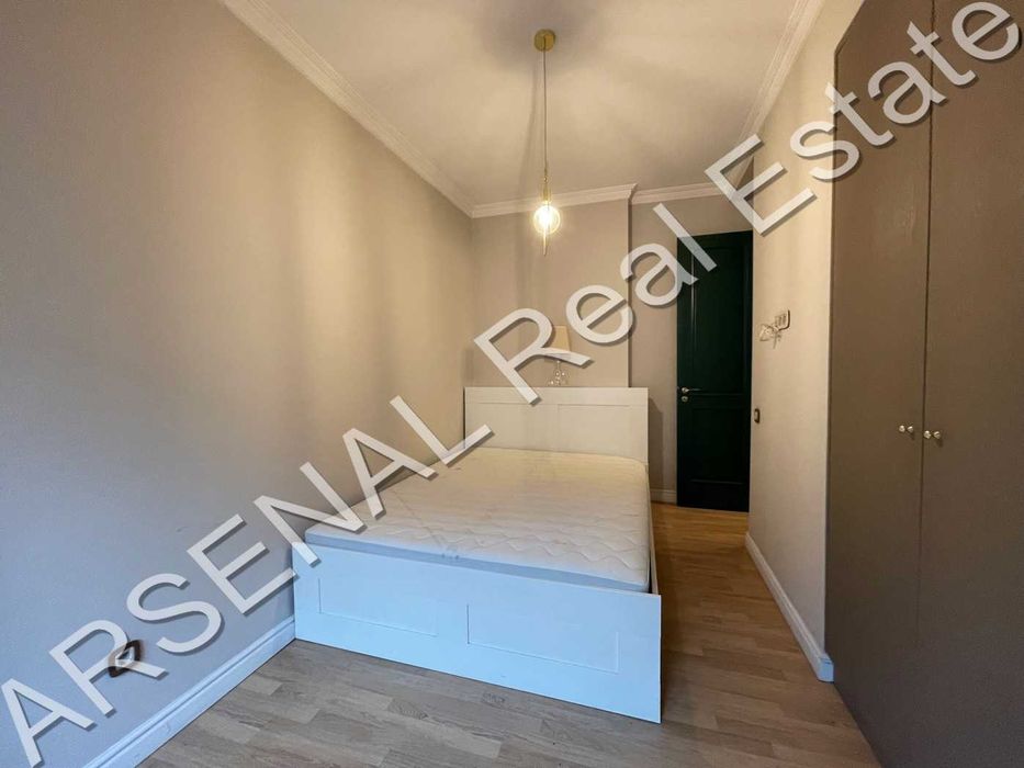 Дава се под наем Тристаен апартамент в София, Център - 105 кв.м за 1350 € - Снимка #4