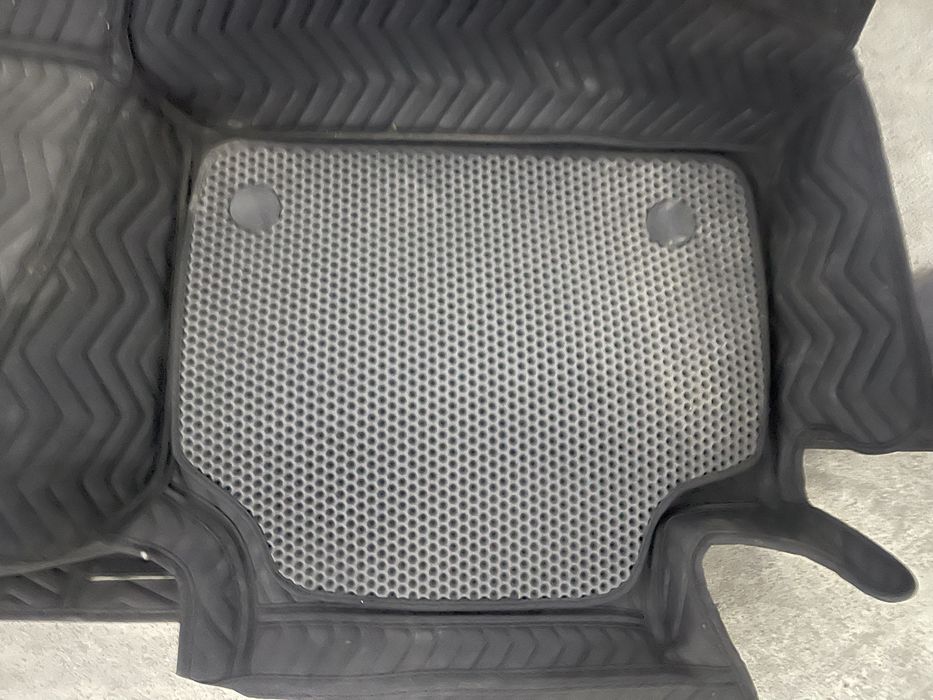 Продам полики на хюндай соната Dn8