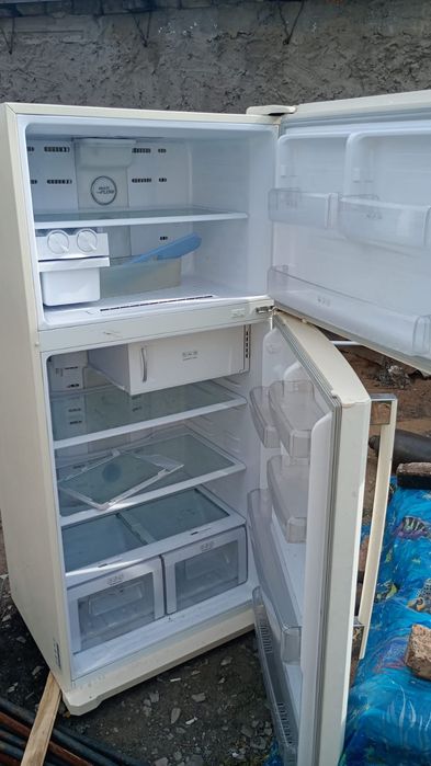 Продаю б/у холодильник
