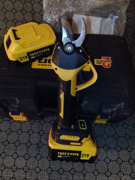 Foarfeca curățat pomi vita de vie cu acumulatori