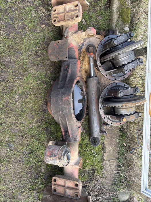 Vand piese tractor si taf