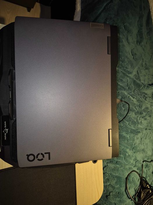 Laptop Lenovo Loq RTX 4060 + Ryzen 7840HS 144hz