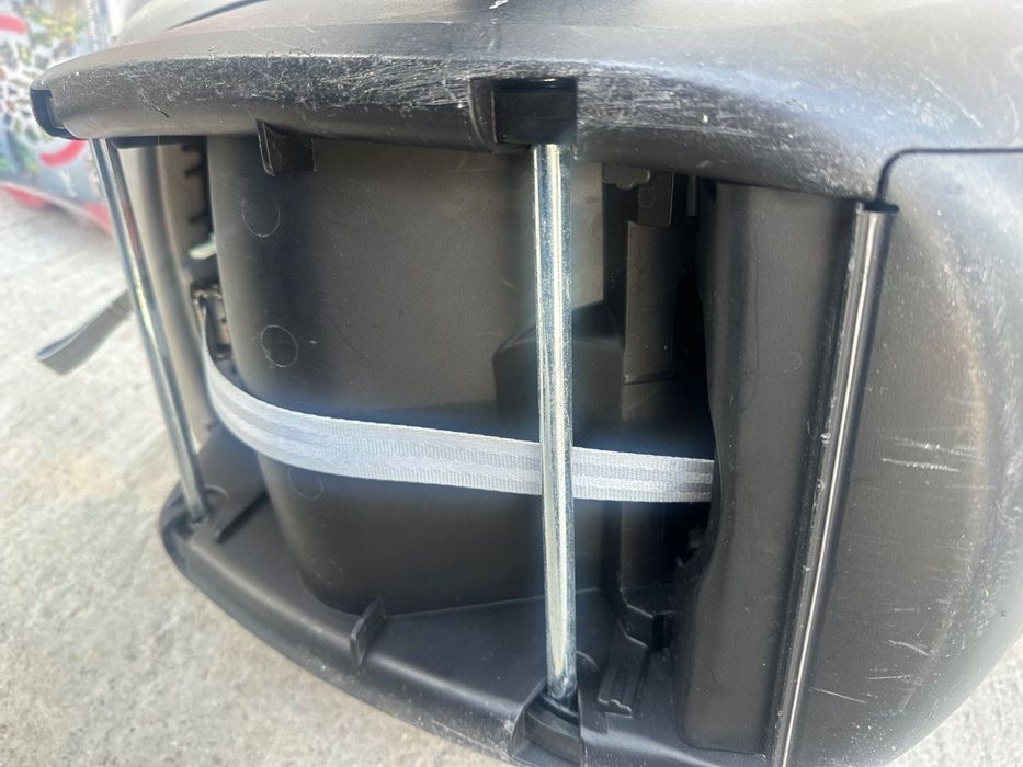 Maxi Cosi бебешки стол за кола от 0 до 18месеца -Цена: 40 лева?